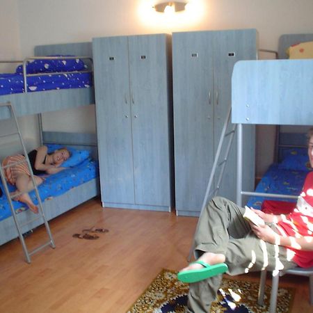 Rolling Stone Hostel Brasov Phòng bức ảnh