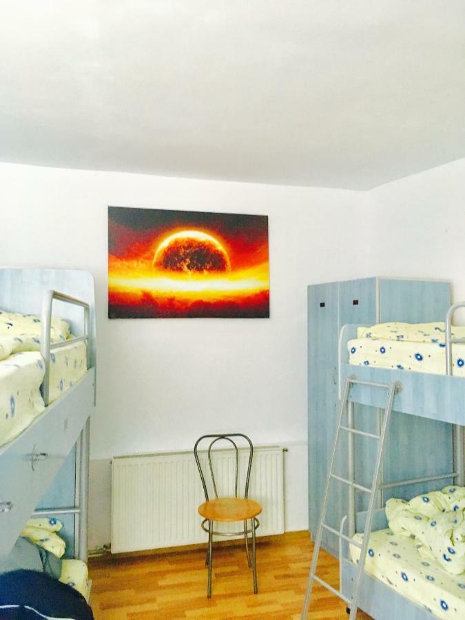 Rolling Stone Hostel Brasov Ngoại thất bức ảnh
